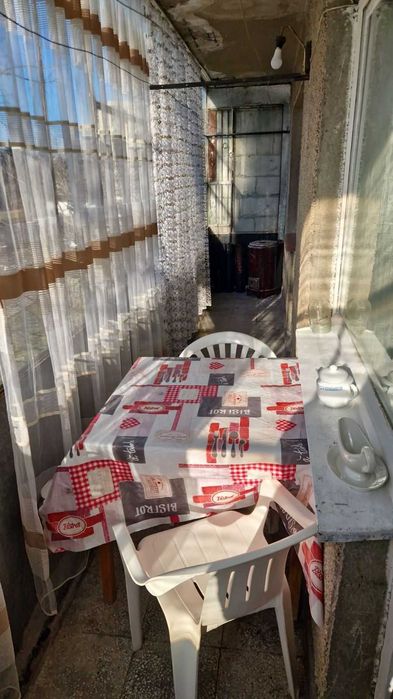 Дава се под наем Тристаен апартамент в Шумен, Тракия - 78 кв.м за 298.86 € - Снимка #5