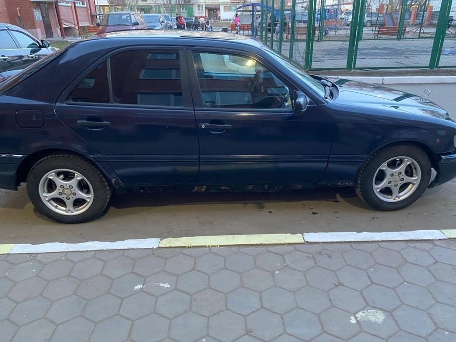 Продам Мерседес с 180