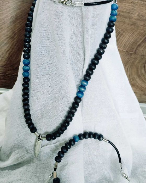 Гривни , колиета , бижута за телефон