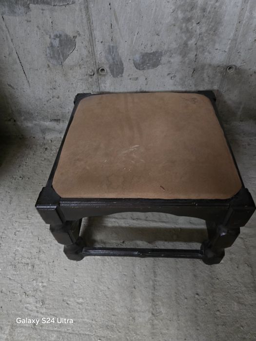 Обзавеждане столове и шкафове