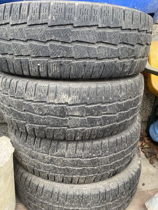 8 броя гуми в добро състояние