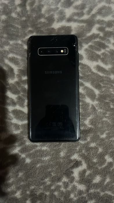 Продам samsung galaxy s10+ 128гб 11версия