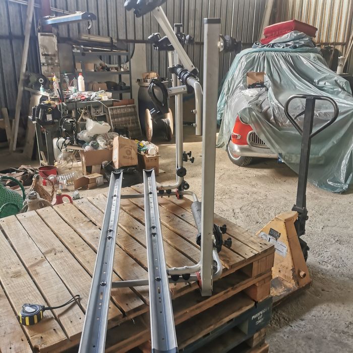 Стойки  за Kолела за теглич .