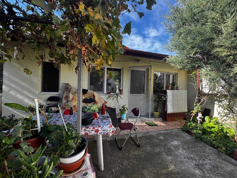 Casa Ultracentral de Inchiriat 3 camere / Curte Proprie