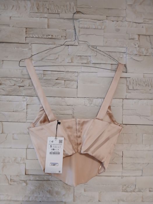 Top Zara nou cu ericheta