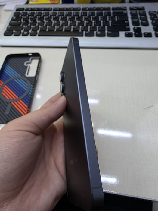 Samsung s25 12/128GB kelishamiz