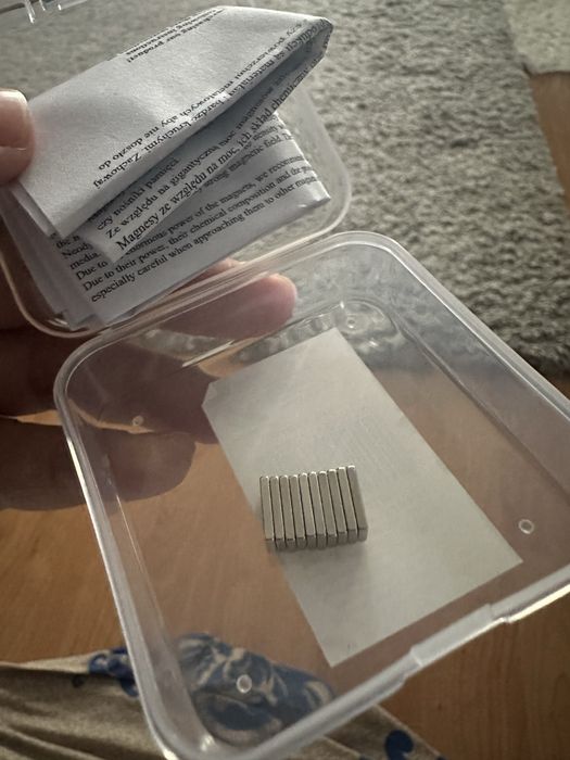 Magenti neodim ** noi **