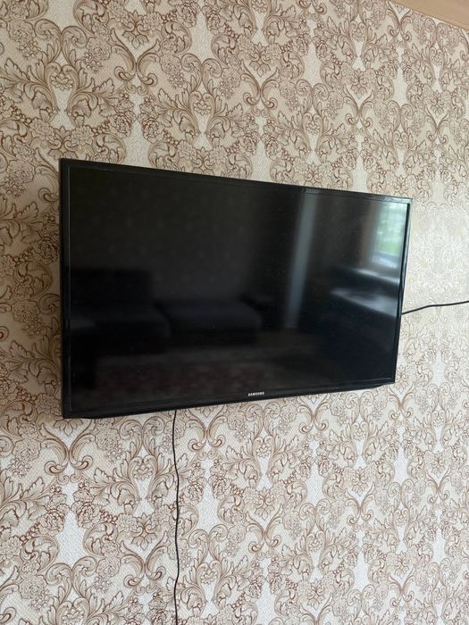 Телевизор Samsung 40” UE40EH5000 FULL HD