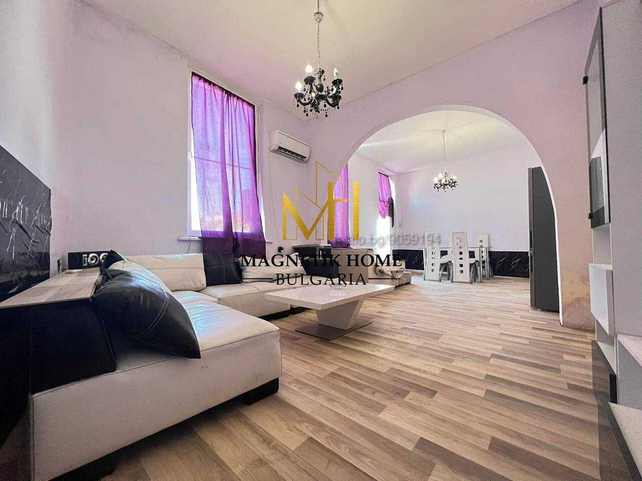 Уютен двустаен апартамент в супер център с гледка към Операта