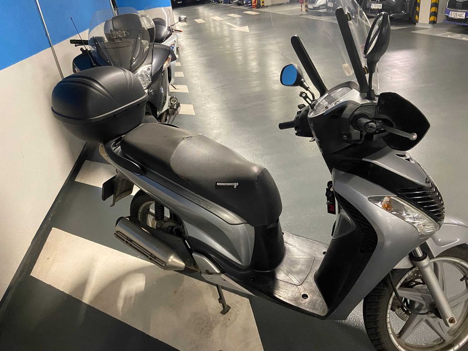 Honda SH 125i 2005 | Se conduce cu B | ITP 2028 | Alarmă | Topcase