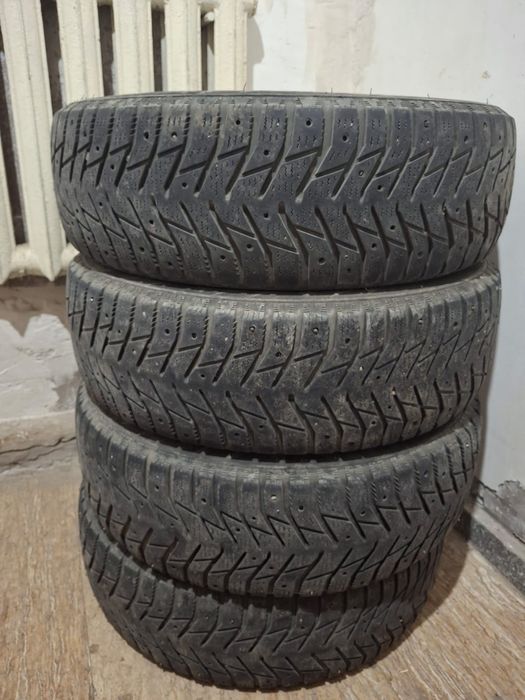 Продам зимние шины, 205/70/15