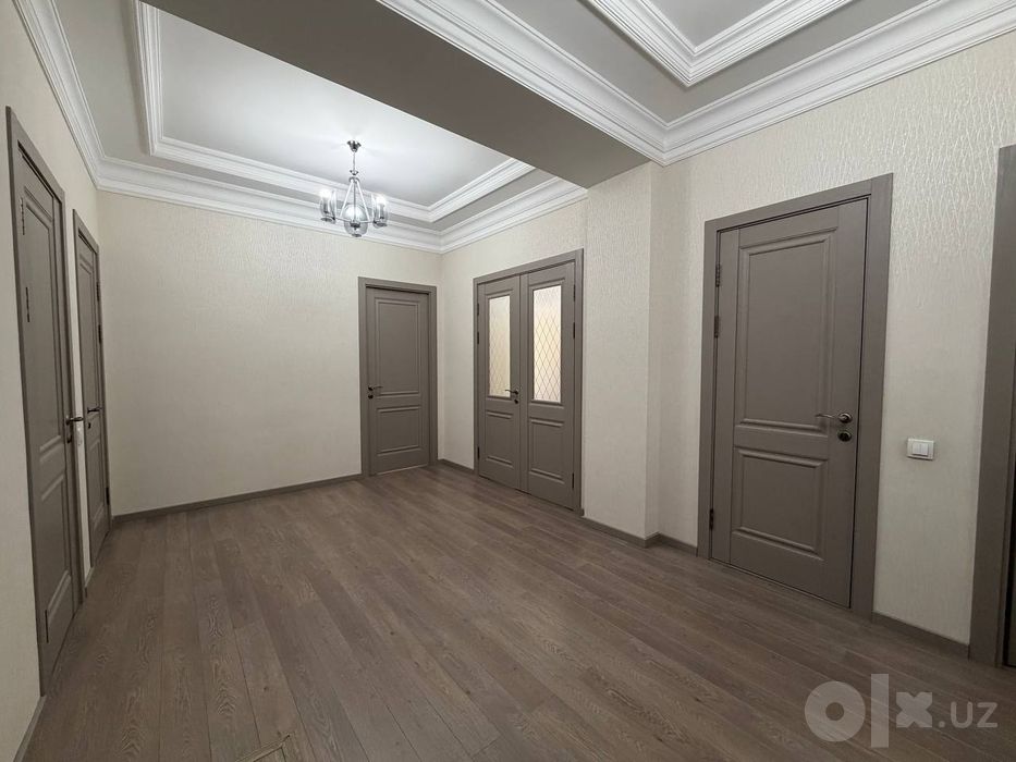 4 ком. Квартира 127 м2. Ор-р: улица Махтумкули, Макро