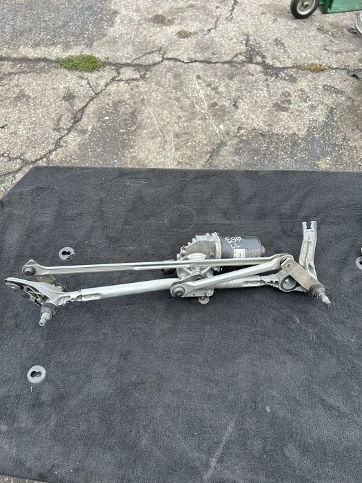 Механизъм чистачки БМВ Е90 Е91 Е92 Е93 chistachki