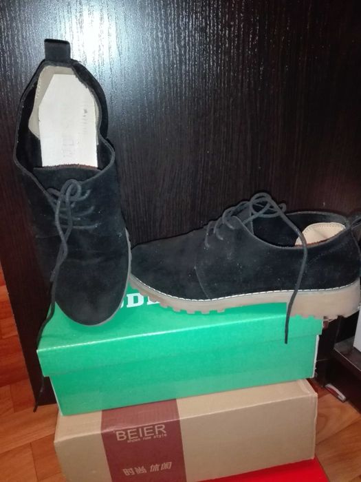 Продам ботиночки на девочку 35-36