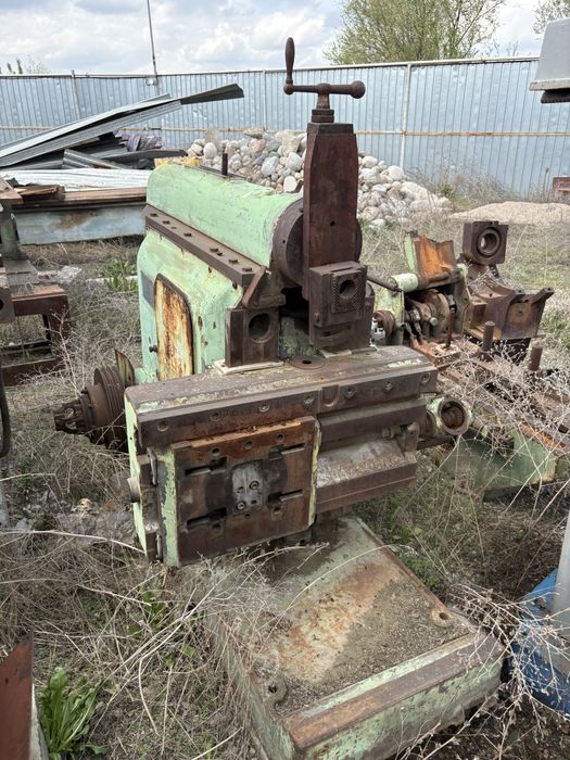 Продаются запчасти станков по металлообработке