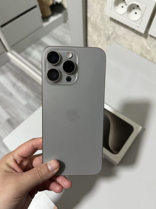 Продам телефон iphone 15 про макс