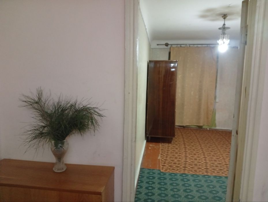 Продается квартира срочно  в центре Ферганы , Сотилади Фаргона шахрида