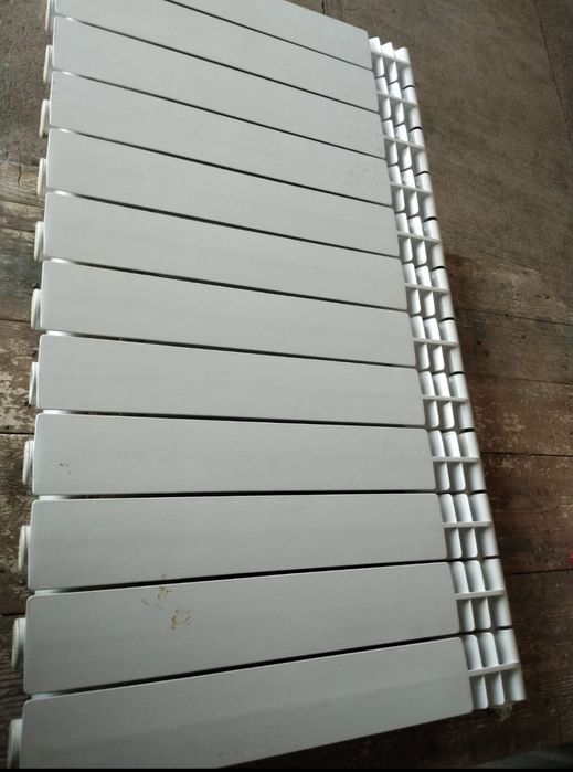 Продам б/у радиатор отопления (батарея)