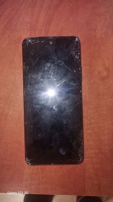 Vând telefoane pentru piese