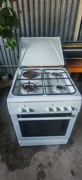 Продам газплиту                     ,
