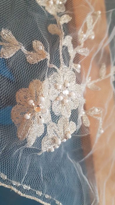 Сватбен воал, с нишки от бяло злато