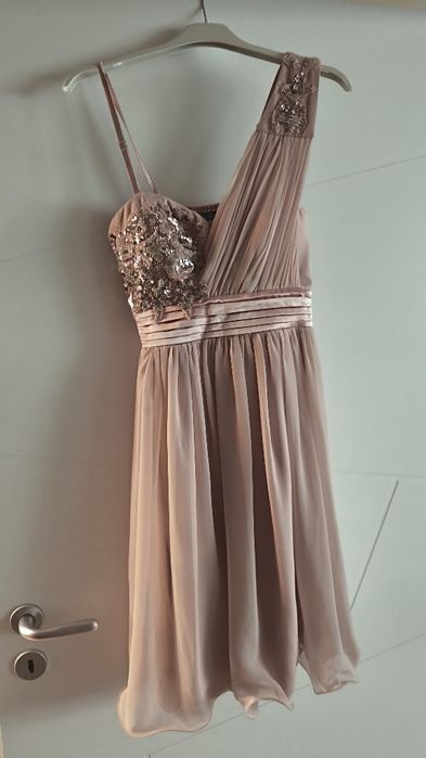 Официална къса рокля цвят пепел от рози