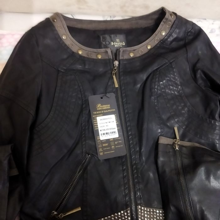 Продам почти даром