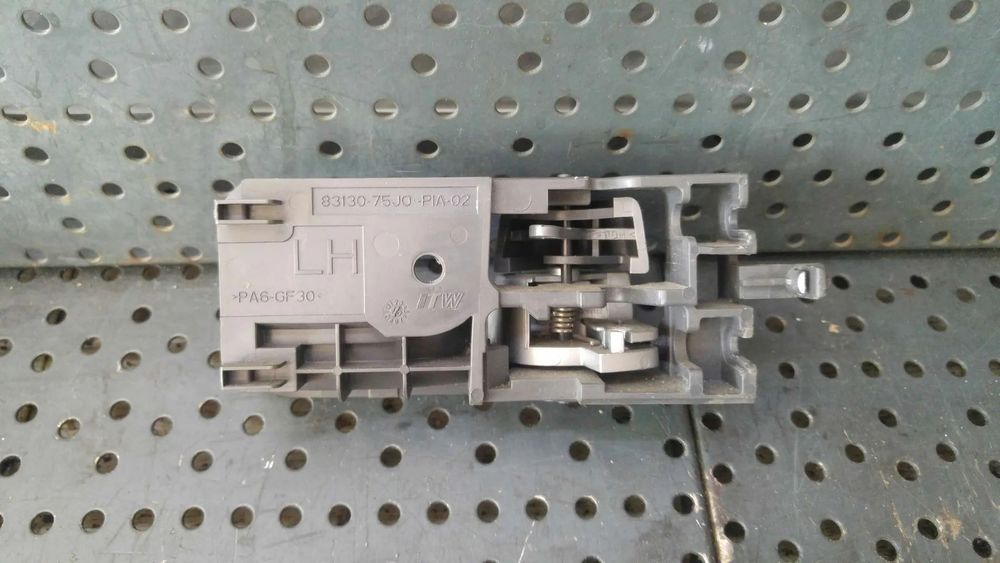 Maner interior stanga spate nissan pixo 8313075j0