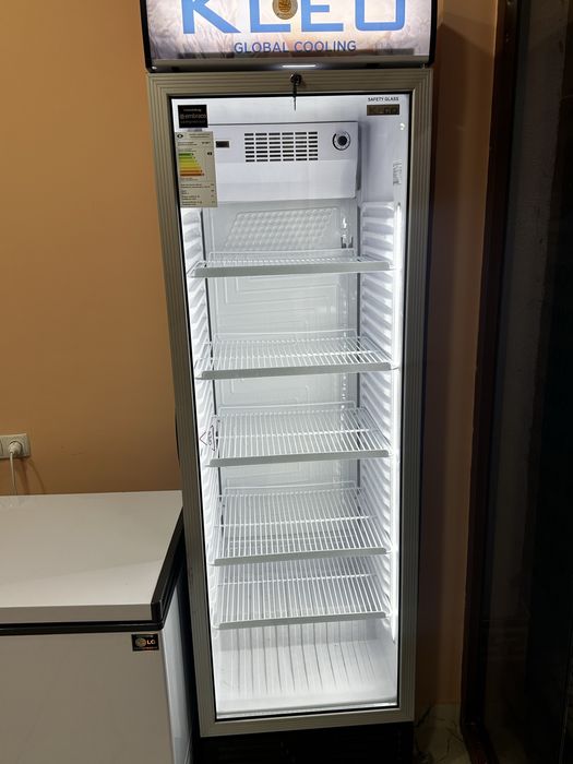 Пекарня: холодильник, морозильник, печь для выпечки