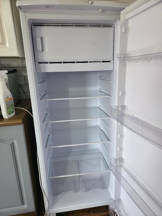 Продам холодильник Бирюса