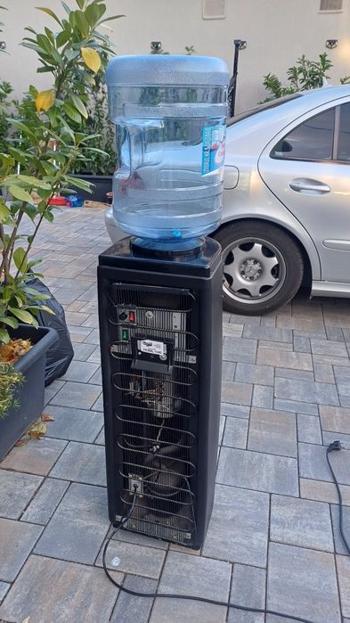 Dozator / dispenser electric apa rece sau calda