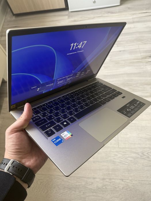 Продам свой ноутбук Acer Core i5 в идеальным состоянии