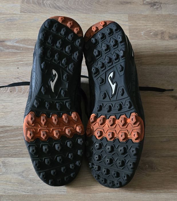 Fotbal sală / indoor / sintetic” Adidași fotbal Joma Maxima – mărimea 43, stare bună : Preț  90 ron  (negociabil)