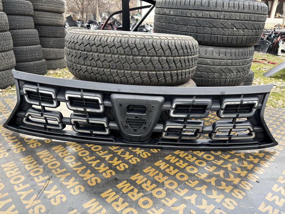 Решетка Dacia Duster