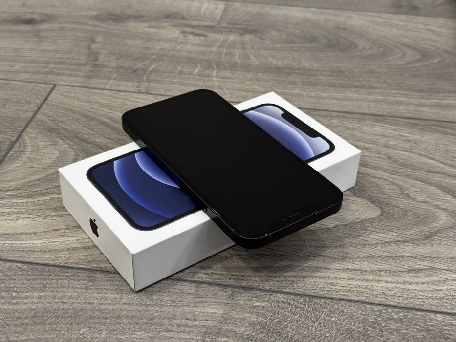 Iphone 12 128GB - без следи от употреба