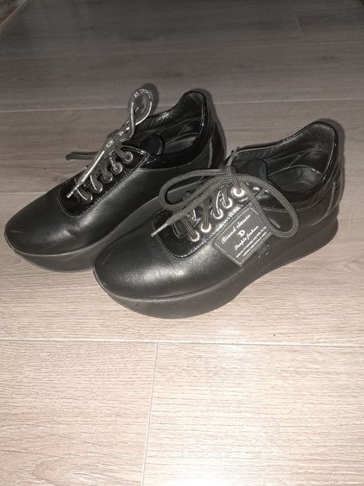 Продам женскую обувь