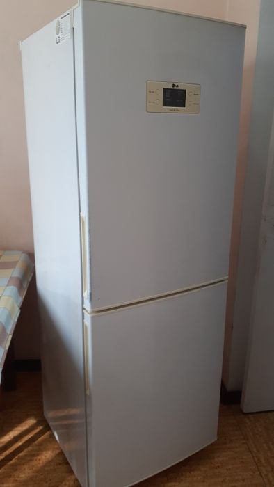 Срочно продам холодильник LG