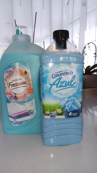 Set detergent lichid si balsam de haine