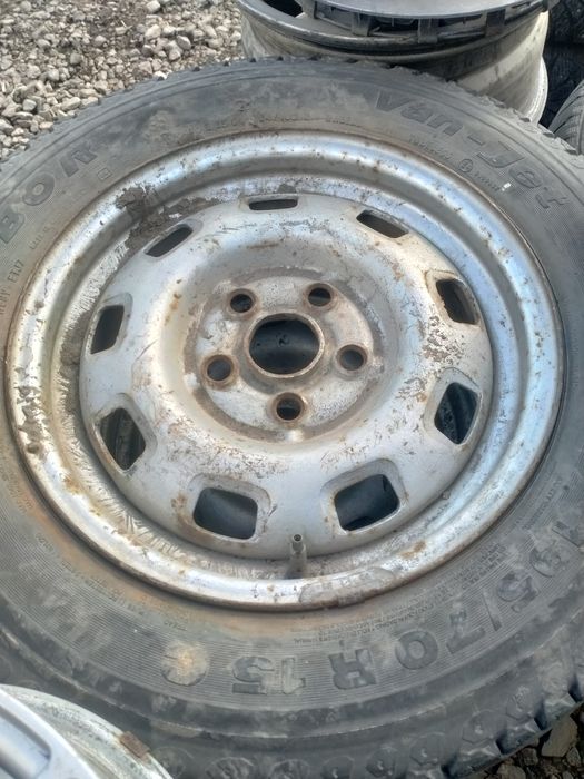 Продам диски с резиной т4
