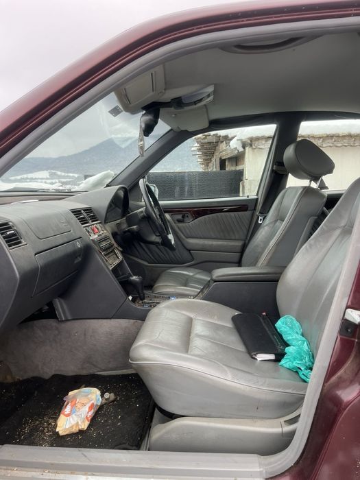 Mercedes c230 2.3 бензин автоматик 100000км