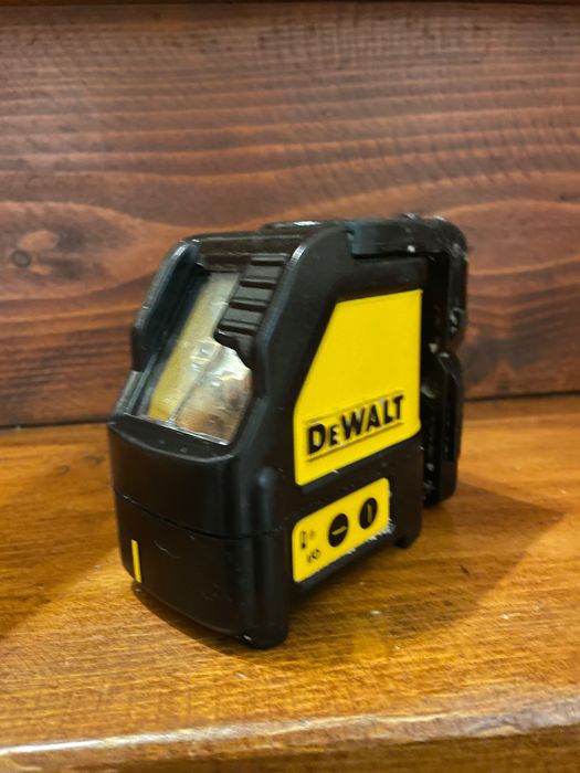 Laser DeWalt DW088