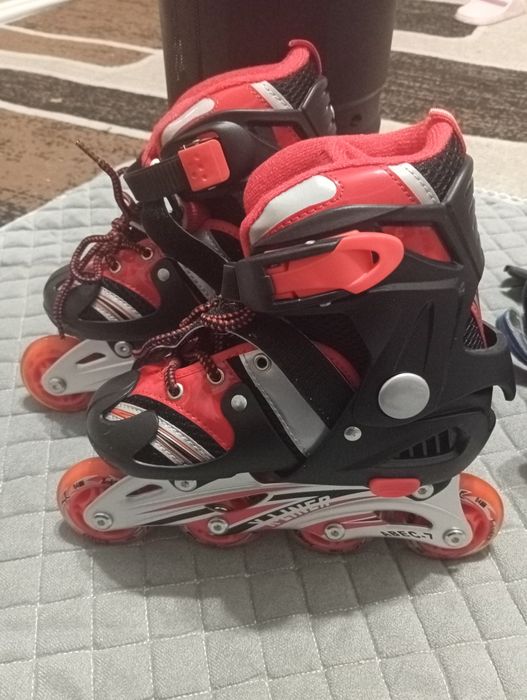 Продам коньки и ролики
