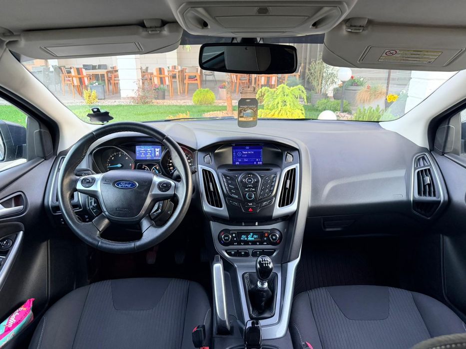 Vând Ford focus euro 5