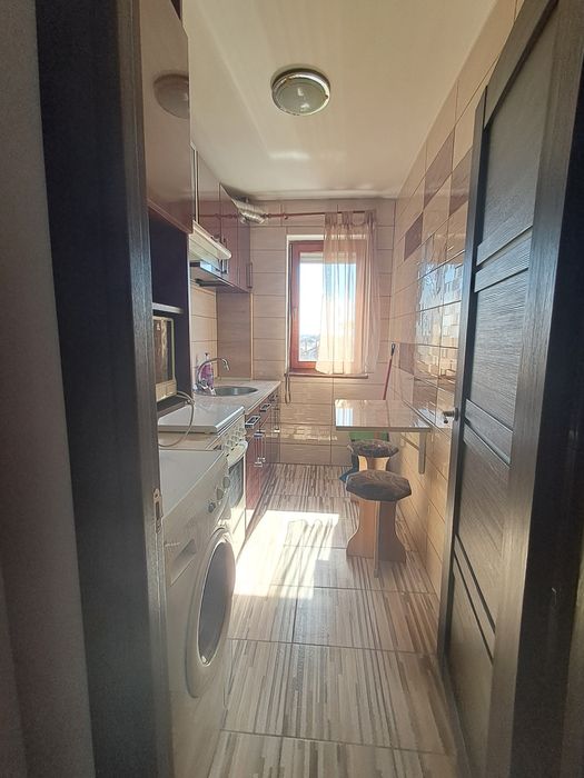 De închiriat apartament 2 camere  și loc de parcare în zona Fortuna