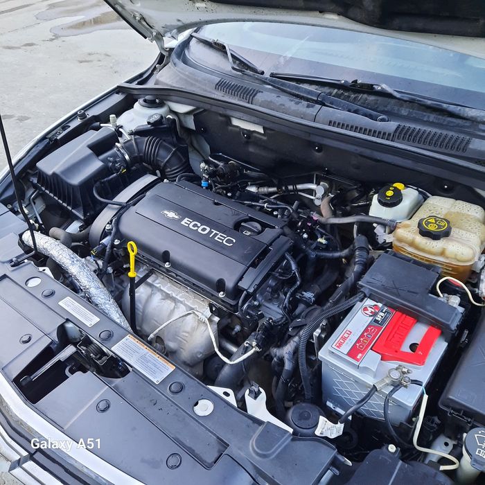 Машина шевроле круз