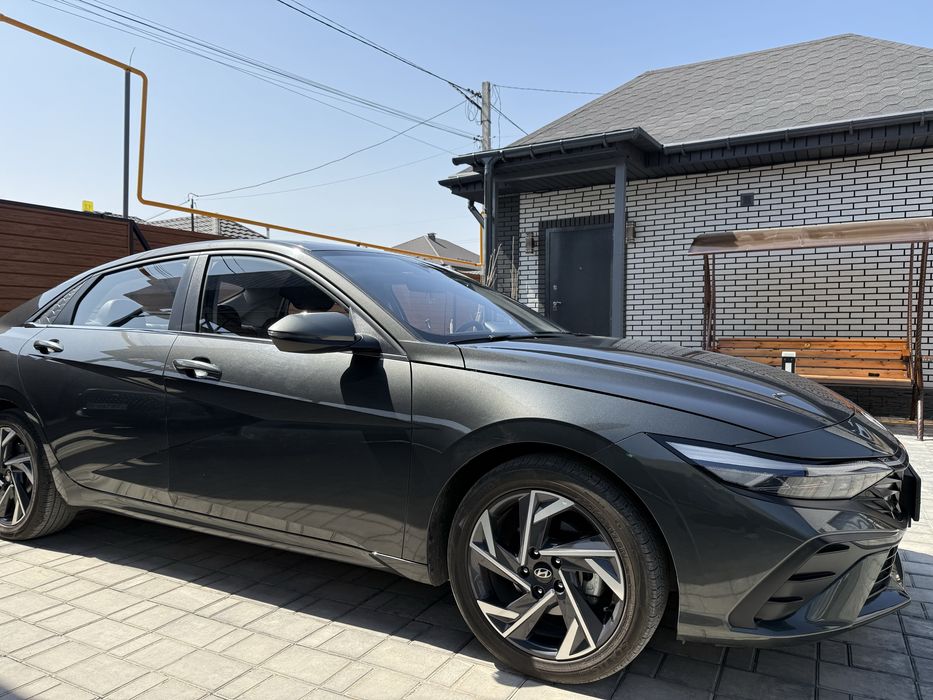 Hyundai Elantra 2024 Luxe