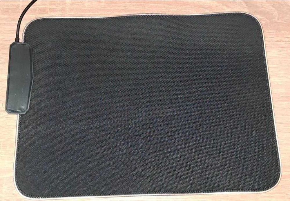 Mousepad Trust GXT 765 Glide RGB