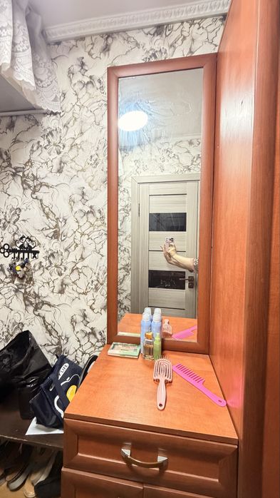 Продам шкаф в прихожию