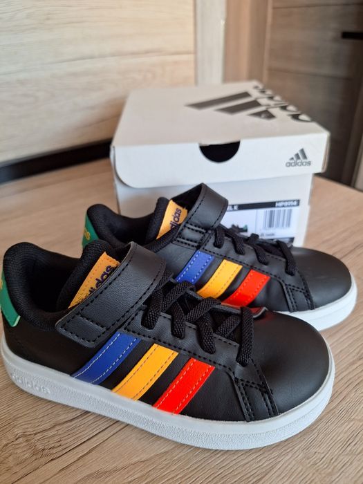 ADIDAS Обувки Grand Court Lifestyle Court
ЧИСТО НОВИ,БЕЗ ЗАБЕЛЕЖКА.
За по тясно детско краче са.На моето дете са тесни.
Номер 28 
Цена 18 евро