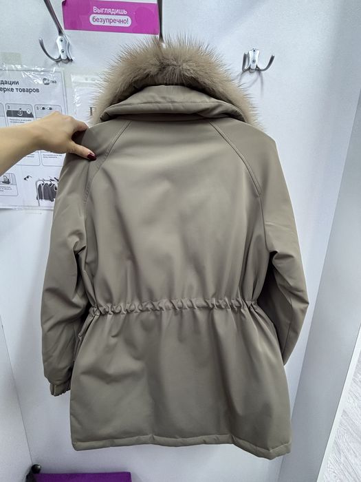 Продам новую парку 42-44 размер